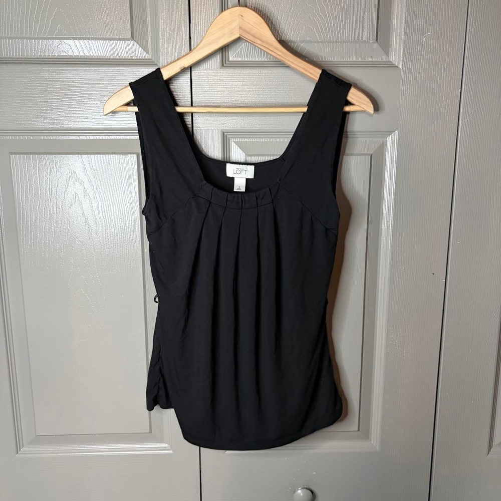 LOFT Black Pleated Tank Top Blouse Womens Size S Y2K Sleeveless Scoop Neck Vest